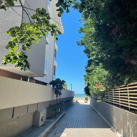 Lux 2 1 Min Walk To * Durrës